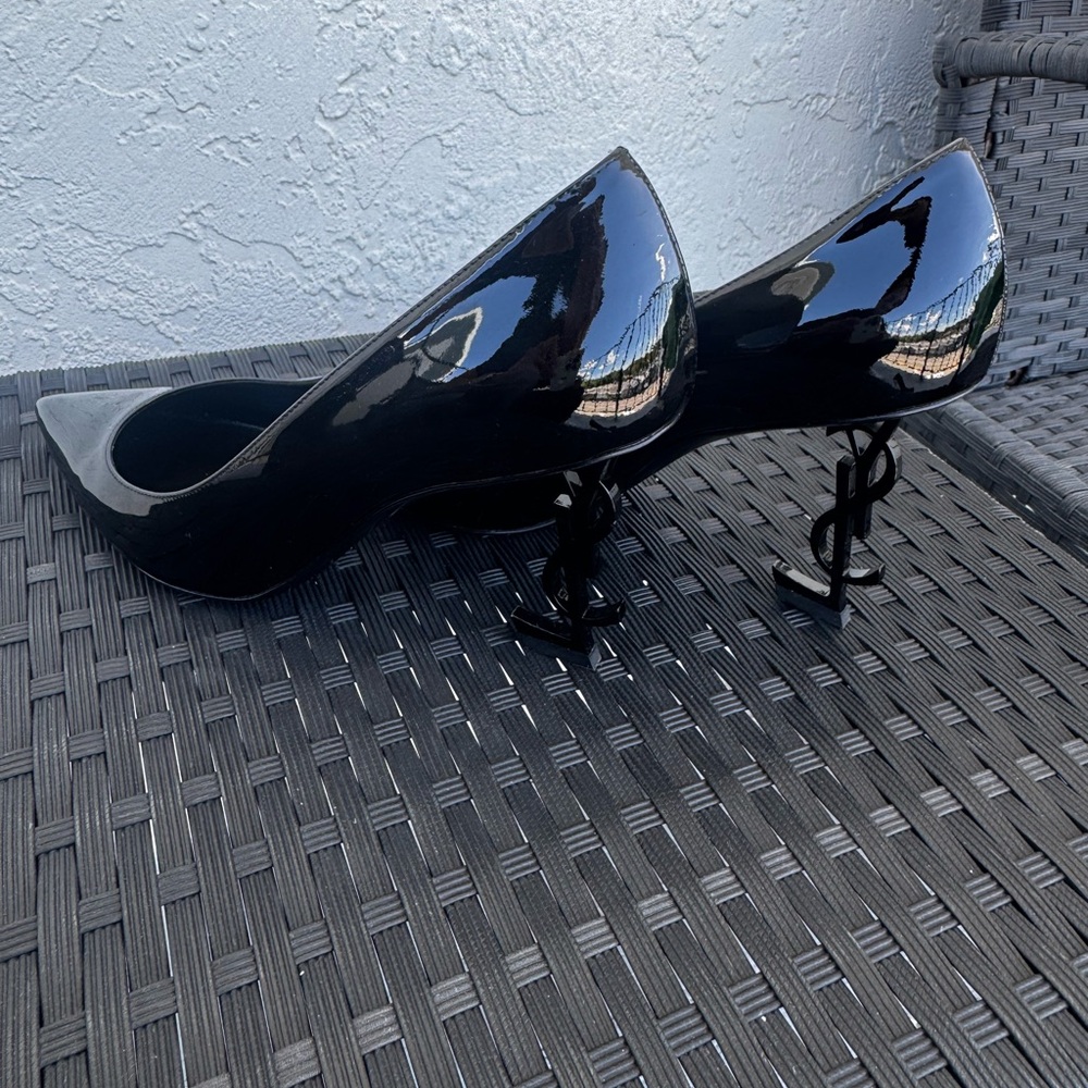 SAINT LAURENT OPYUM PUMPS IN PATENT LEATHER 85 mm. BLACK